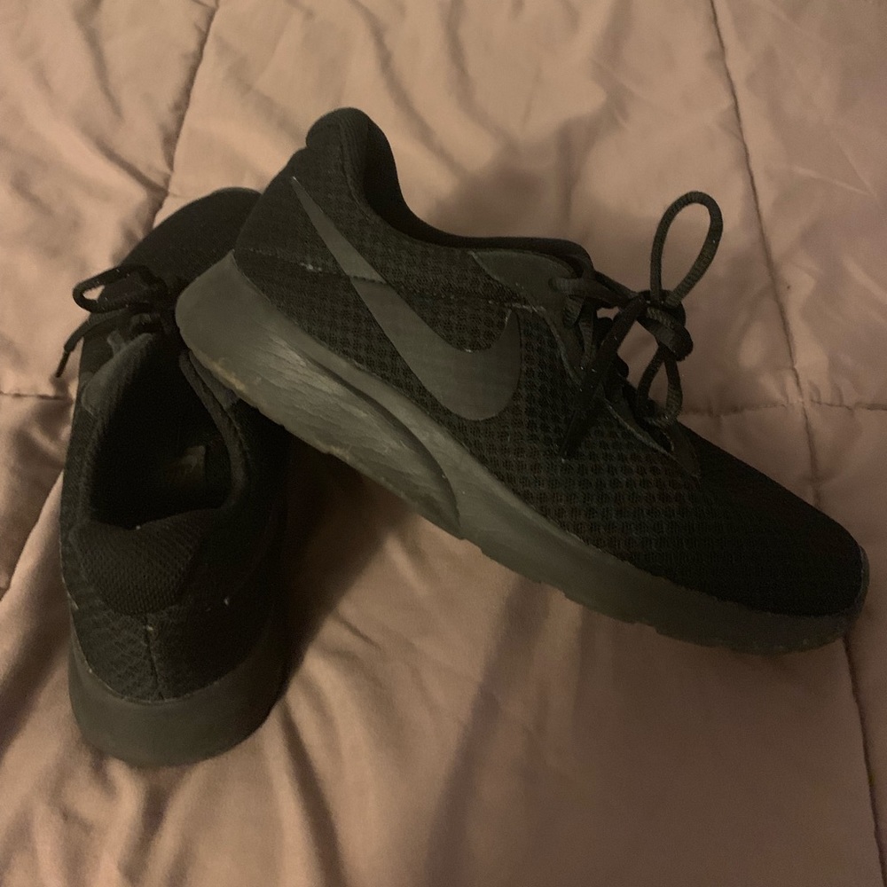 Nike Tanjun